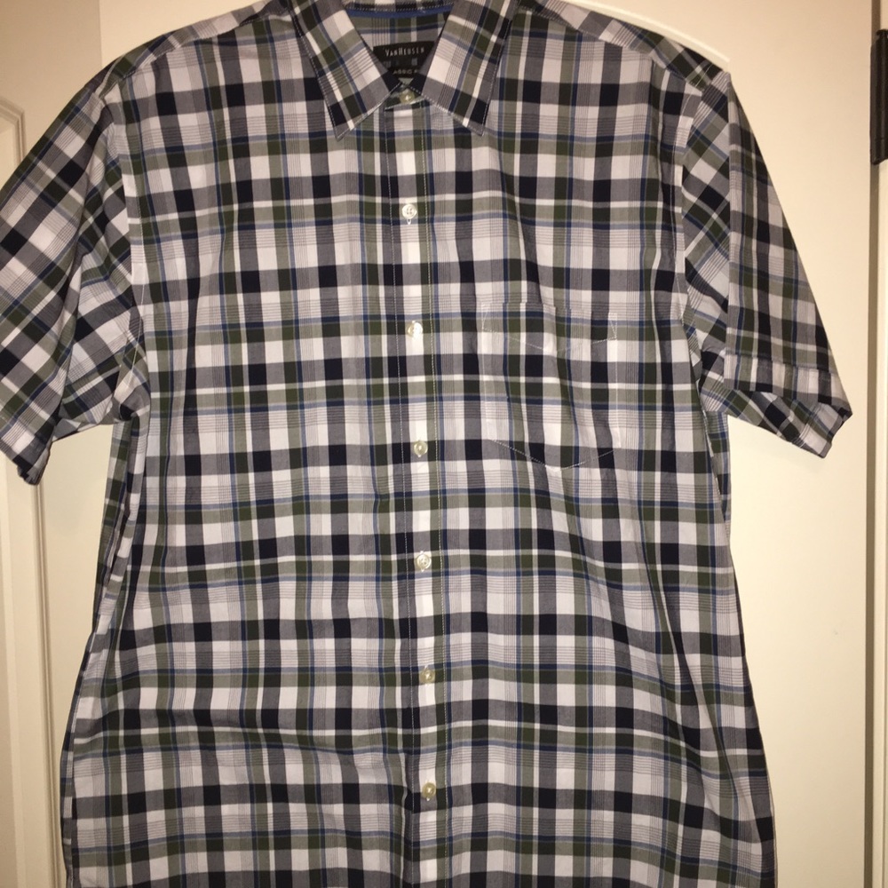 Short Sleeve Van Heusen Size L 16-16.5 Neck